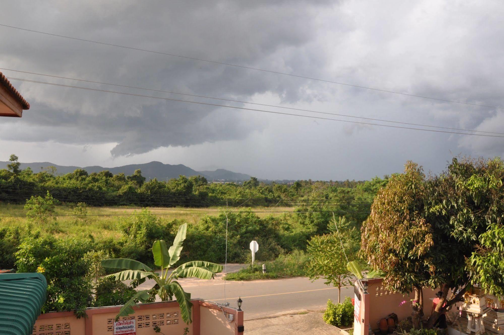 วัฒนะฮิลล์ รีสอร์ท สัตหีบ ภายนอก รูปภาพ